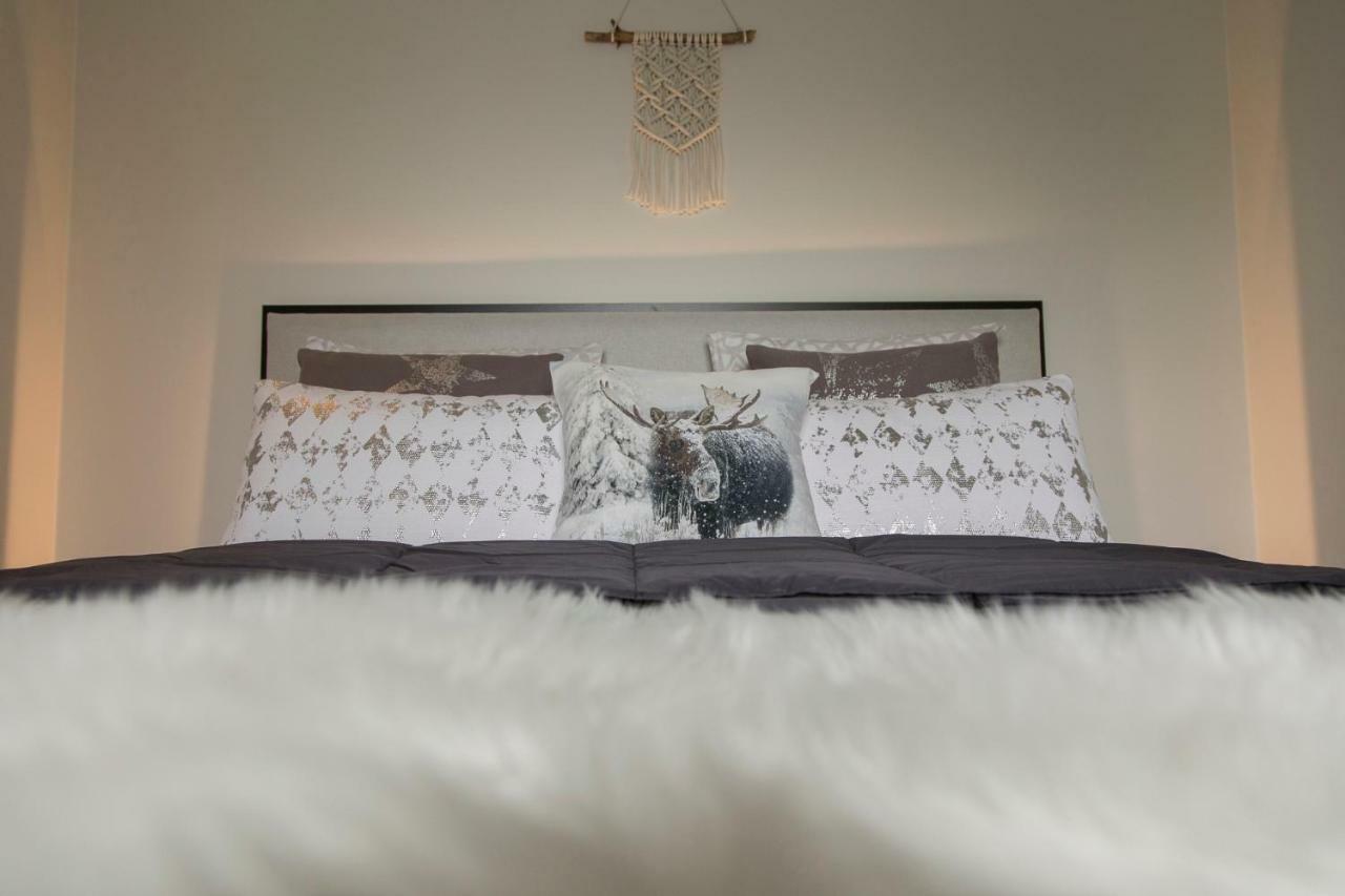Vasko Luxurious Suites, Nouka